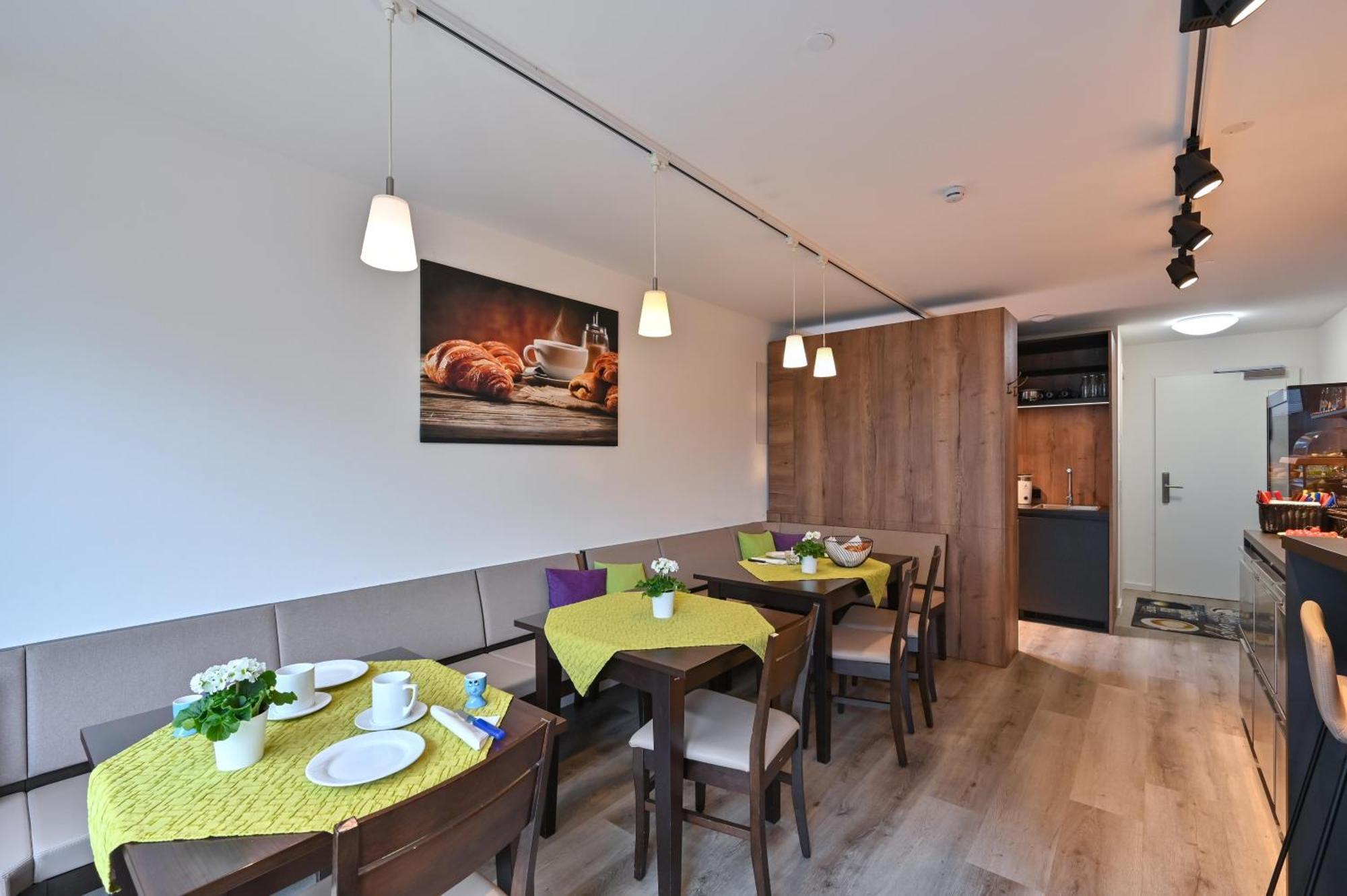 Hotel Gaestehaus Stock Zimmer Teekaennle Friedrichshafen Esterno foto