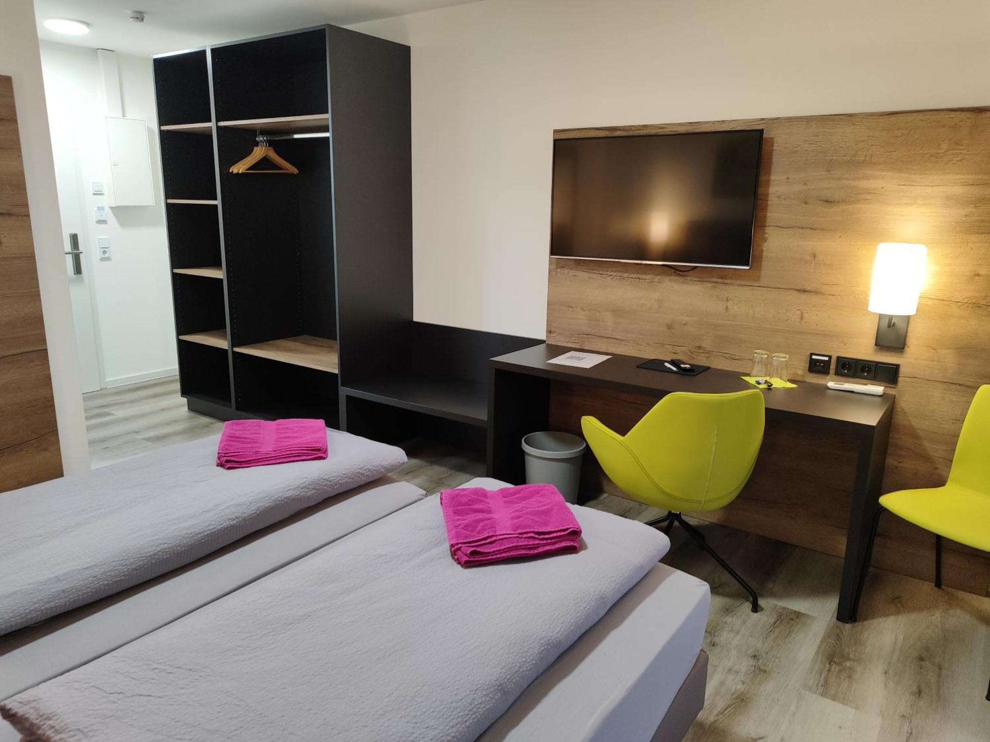 Hotel Gaestehaus Stock Zimmer Teekaennle Friedrichshafen Esterno foto