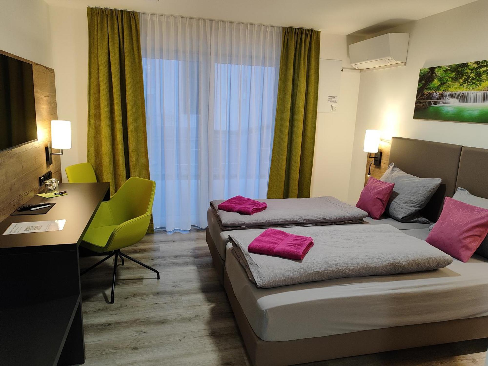 Hotel Gaestehaus Stock Zimmer Teekaennle Friedrichshafen Esterno foto