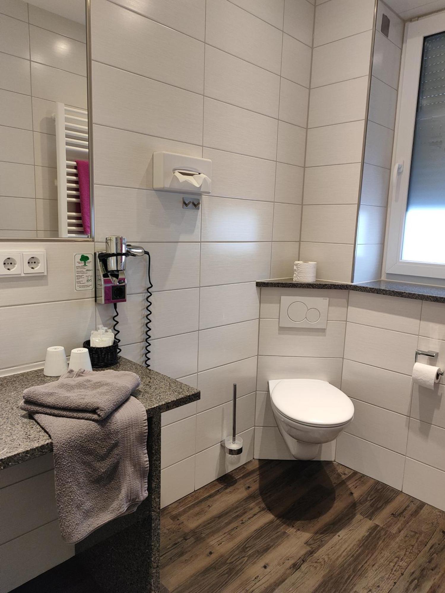 Hotel Gaestehaus Stock Zimmer Teekaennle Friedrichshafen Esterno foto